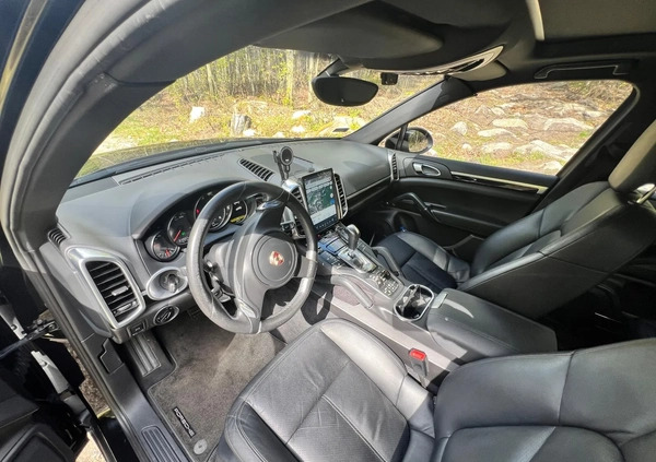 Porsche Cayenne cena 86000 przebieg: 313000, rok produkcji 2011 z Grybów małe 211